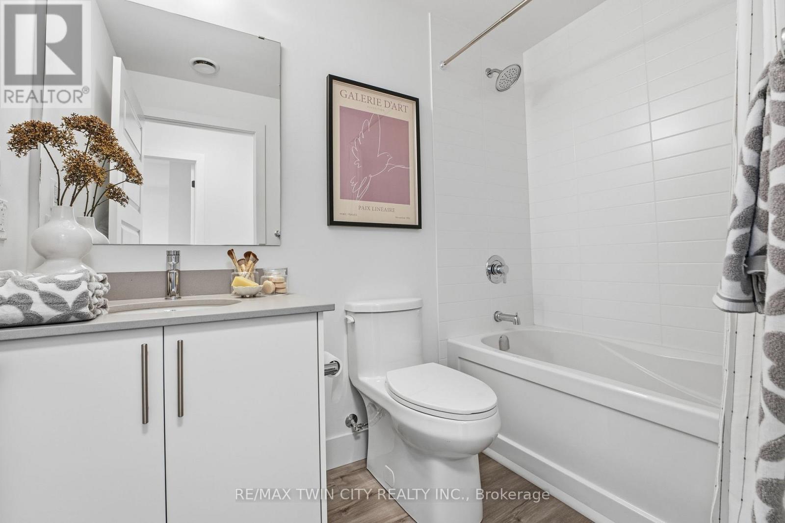 516 - 107 Roger Street, Waterloo, Ontario N2J 0G3 - Photo 17 - X12594088