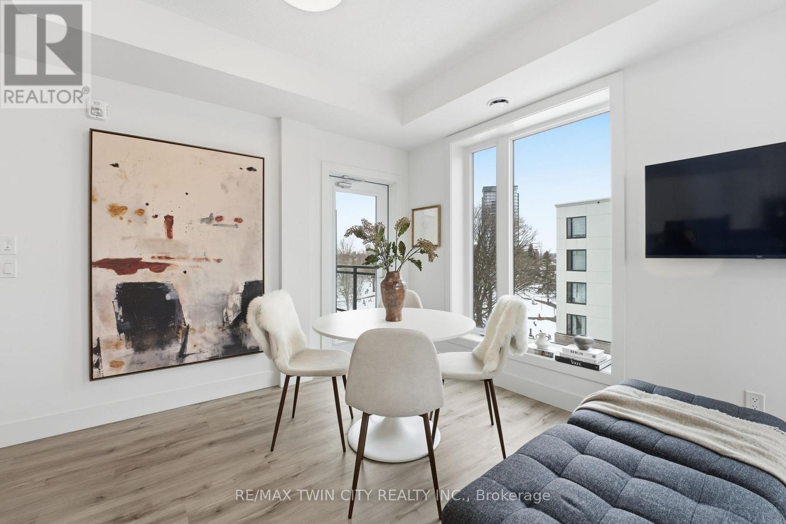 516 - 107 Roger Street, Waterloo, Ontario N2J 0G3 - Photo 11 - X12594088