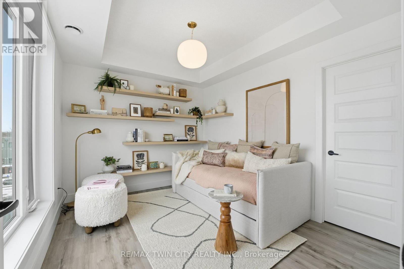 516 - 107 Roger Street, Waterloo, Ontario N2J 0G3 - Photo 8 - X12594088