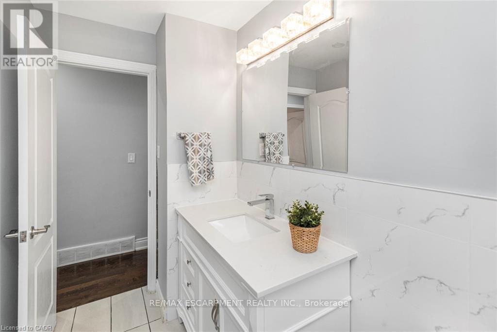 33 Alderney Avenue, Hamilton, Ontario  L9A 2A6 - Photo 28 - X12601256