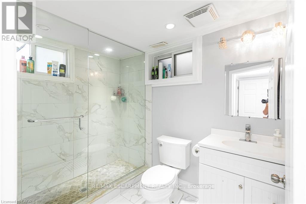 33 Alderney Avenue, Hamilton, Ontario  L9A 2A6 - Photo 31 - X12601256