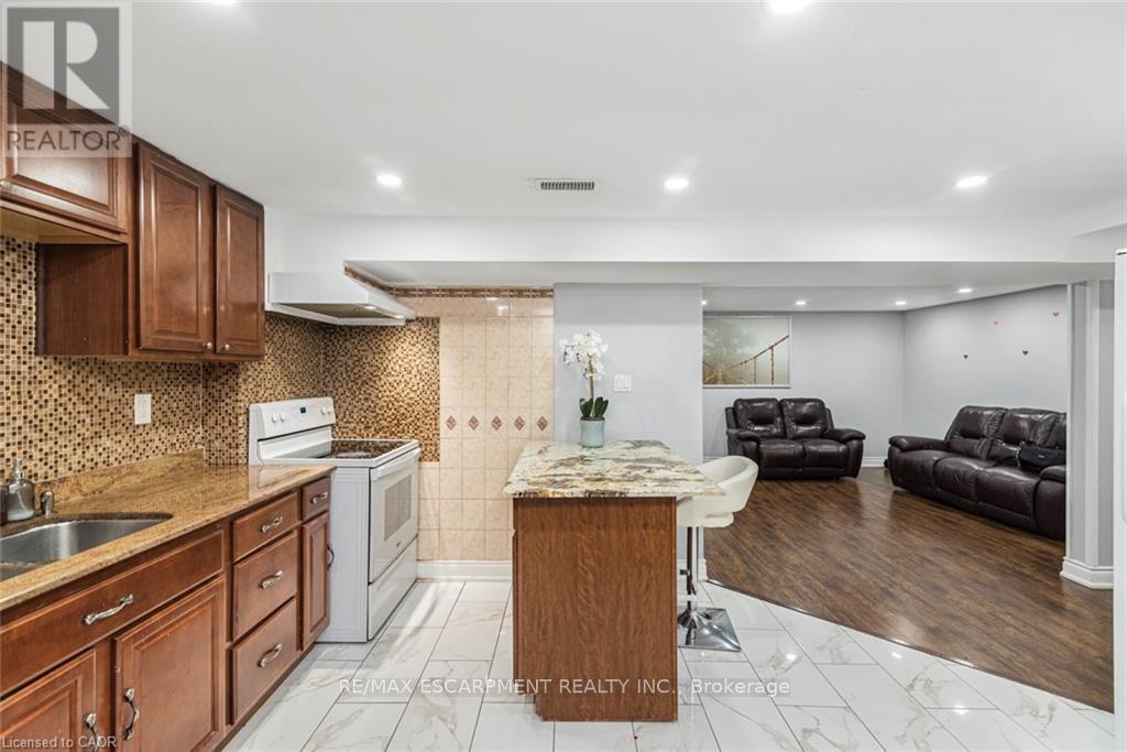 33 Alderney Avenue, Hamilton, Ontario  L9A 2A6 - Photo 35 - X12601256