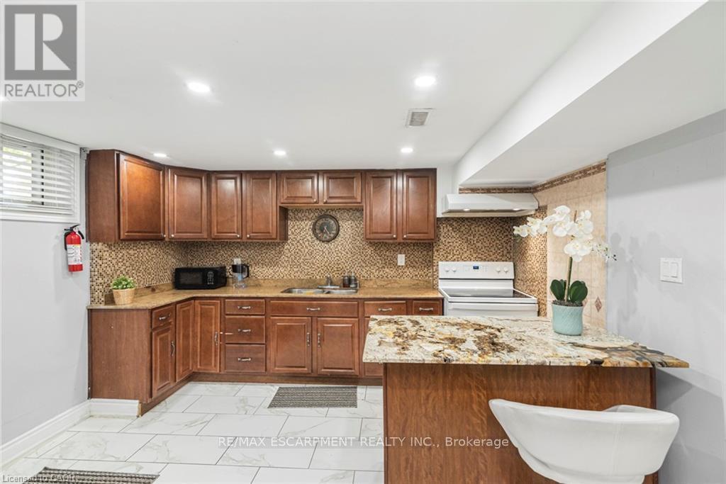 33 Alderney Avenue, Hamilton, Ontario  L9A 2A6 - Photo 37 - X12601256