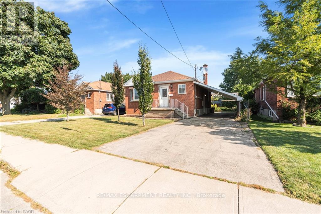33 Alderney Avenue, Hamilton, Ontario  L9A 2A6 - Photo 6 - X12601256
