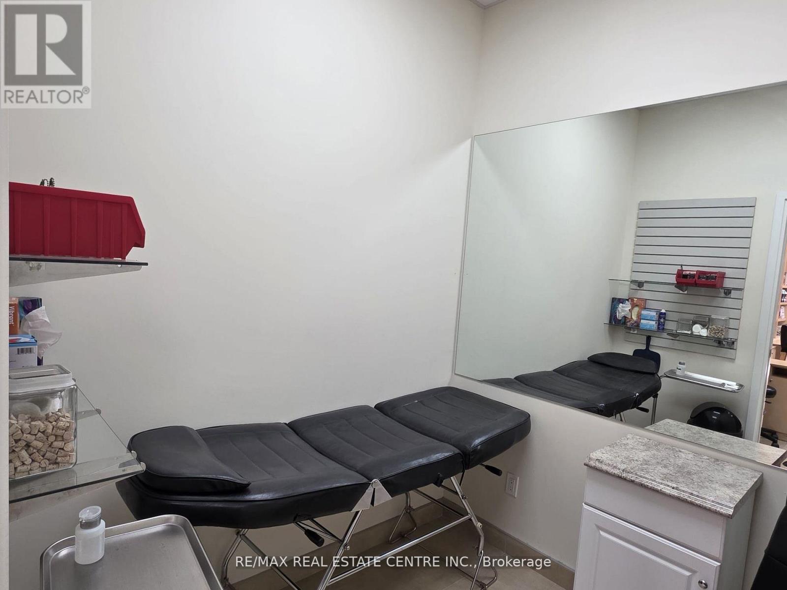 F12b - 84 Lynden Road, Brant, Ontario  N3R 6B8 - Photo 4 - X12601312