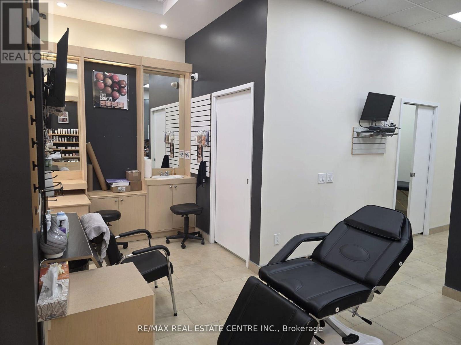 F12b - 84 Lynden Road, Brant, Ontario  N3R 6B8 - Photo 8 - X12601312