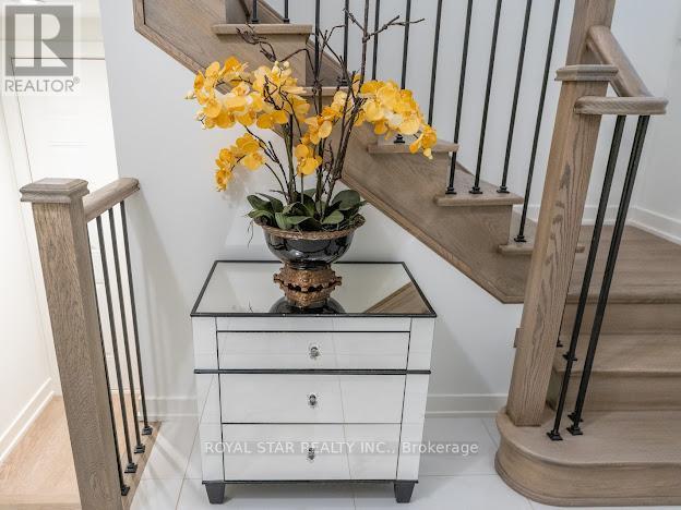 36 Shawbridge Court, Hamilton, Ontario  L8J 0M8 - Photo 6 - X12601330