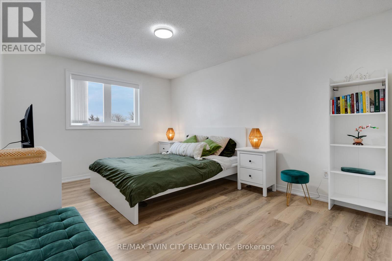 225 Thornbird Place, Waterloo, Ontario  N2T 2P1 - Photo 24 - X12601362