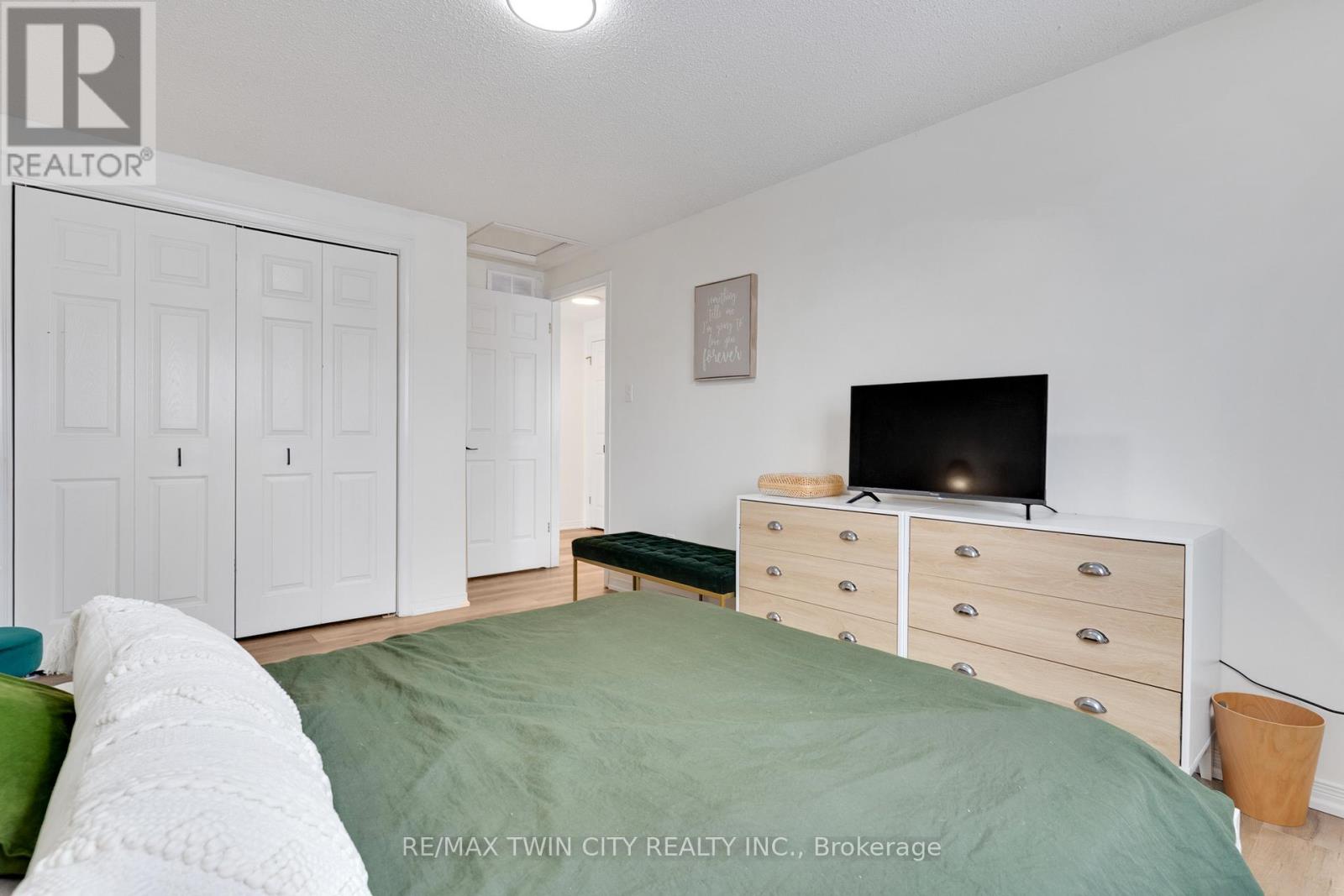 225 Thornbird Place, Waterloo, Ontario  N2T 2P1 - Photo 25 - X12601362