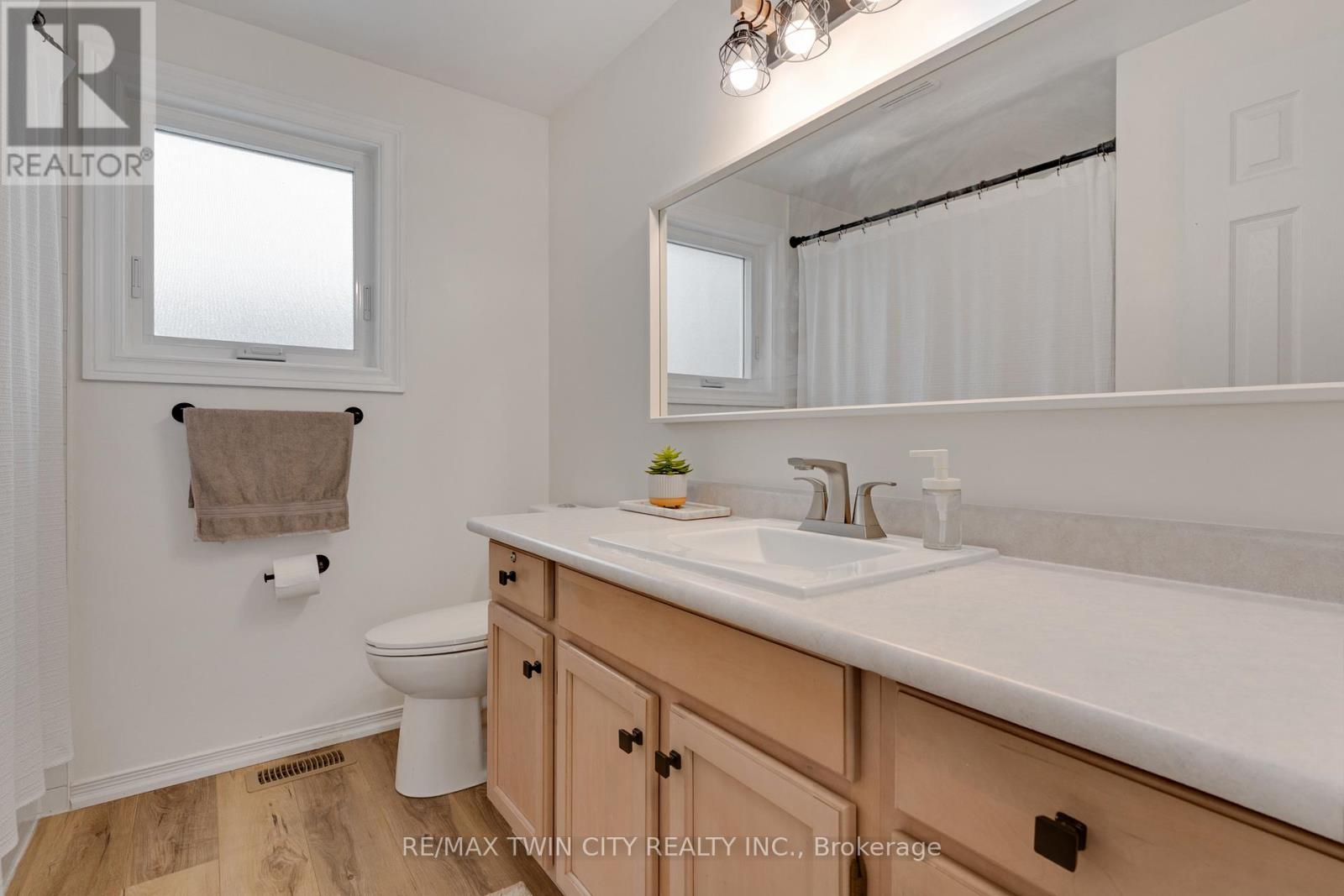 225 Thornbird Place, Waterloo, Ontario  N2T 2P1 - Photo 28 - X12601362