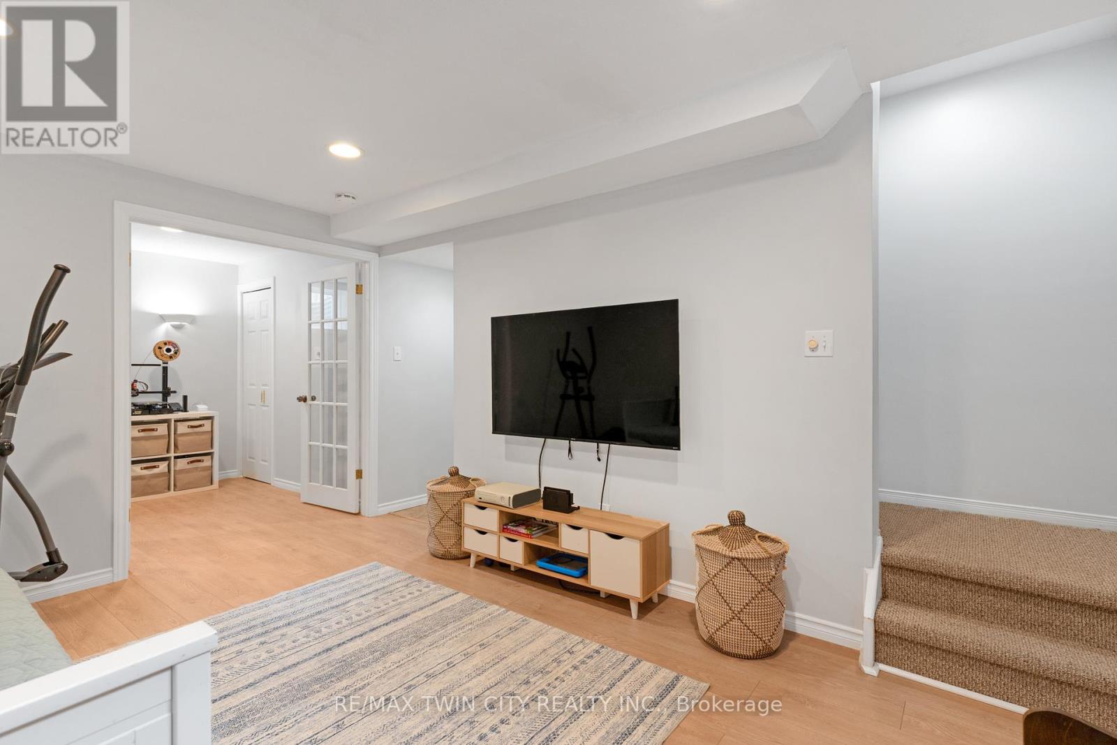 225 Thornbird Place, Waterloo, Ontario  N2T 2P1 - Photo 32 - X12601362