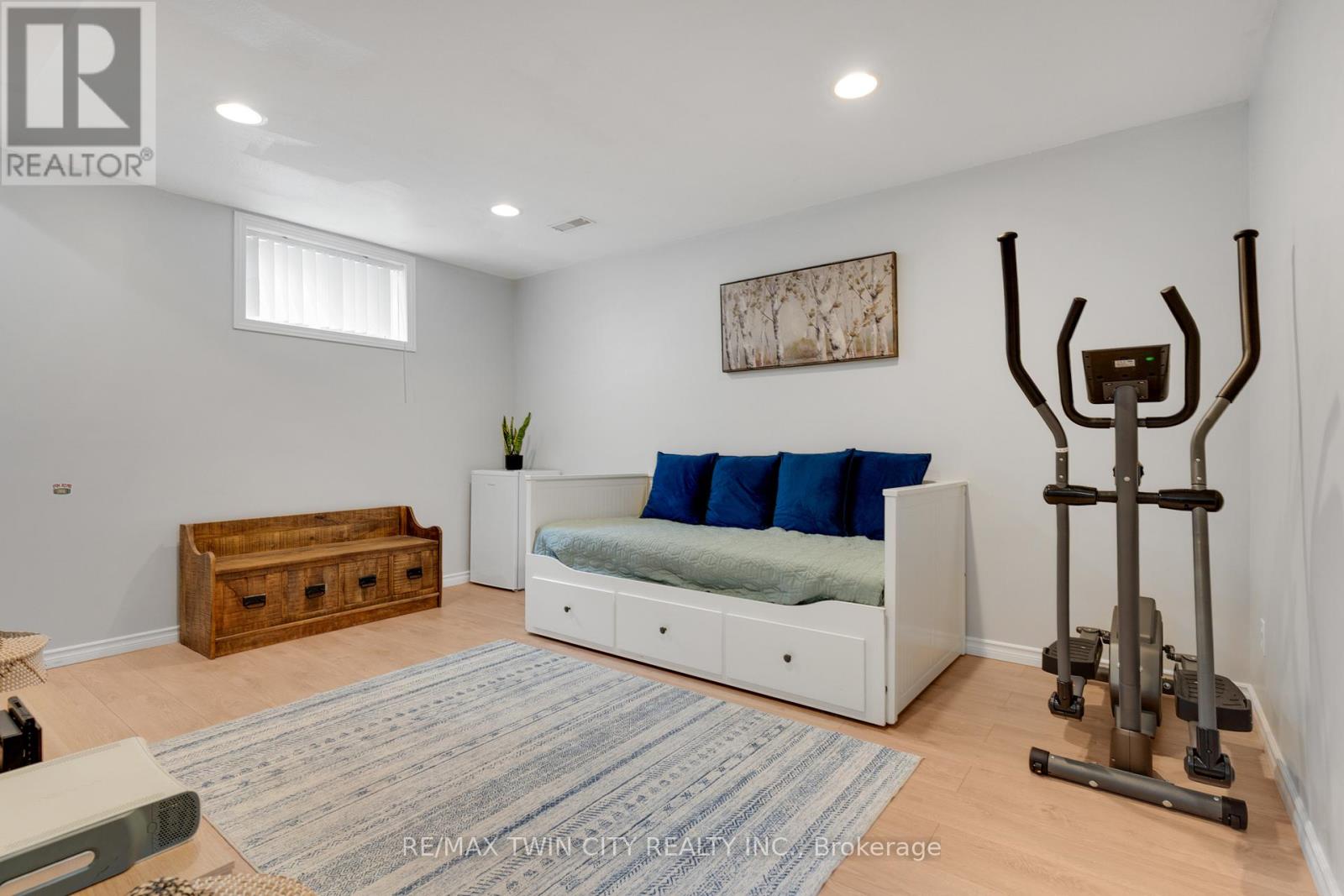 225 Thornbird Place, Waterloo, Ontario  N2T 2P1 - Photo 33 - X12601362