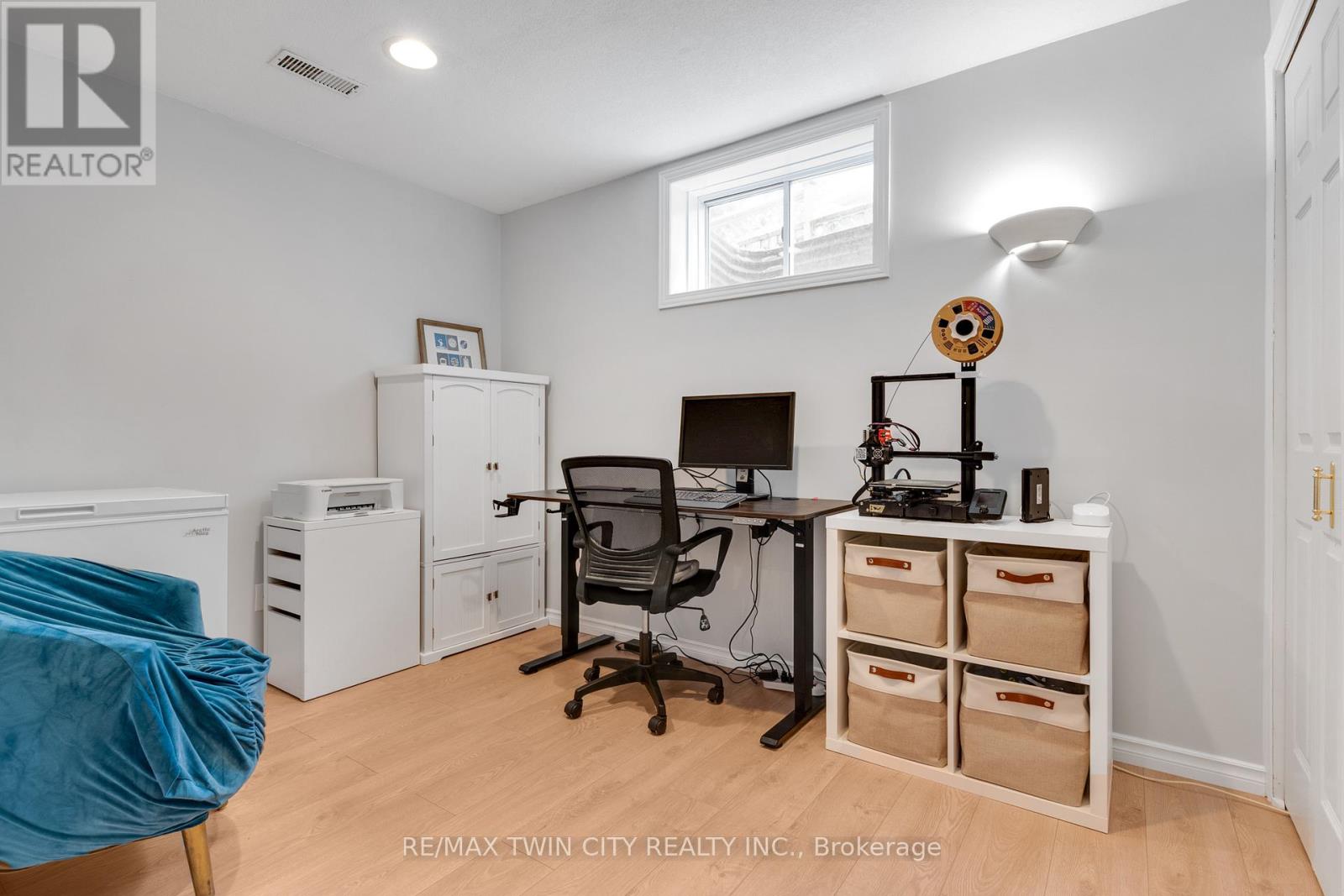 225 Thornbird Place, Waterloo, Ontario  N2T 2P1 - Photo 34 - X12601362