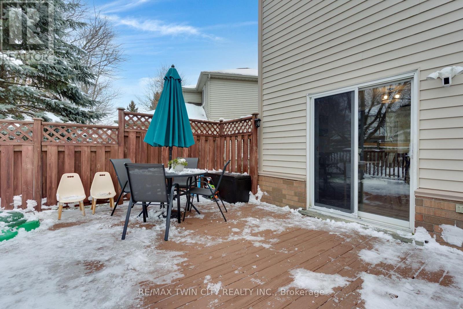 225 Thornbird Place, Waterloo, Ontario  N2T 2P1 - Photo 39 - X12601362