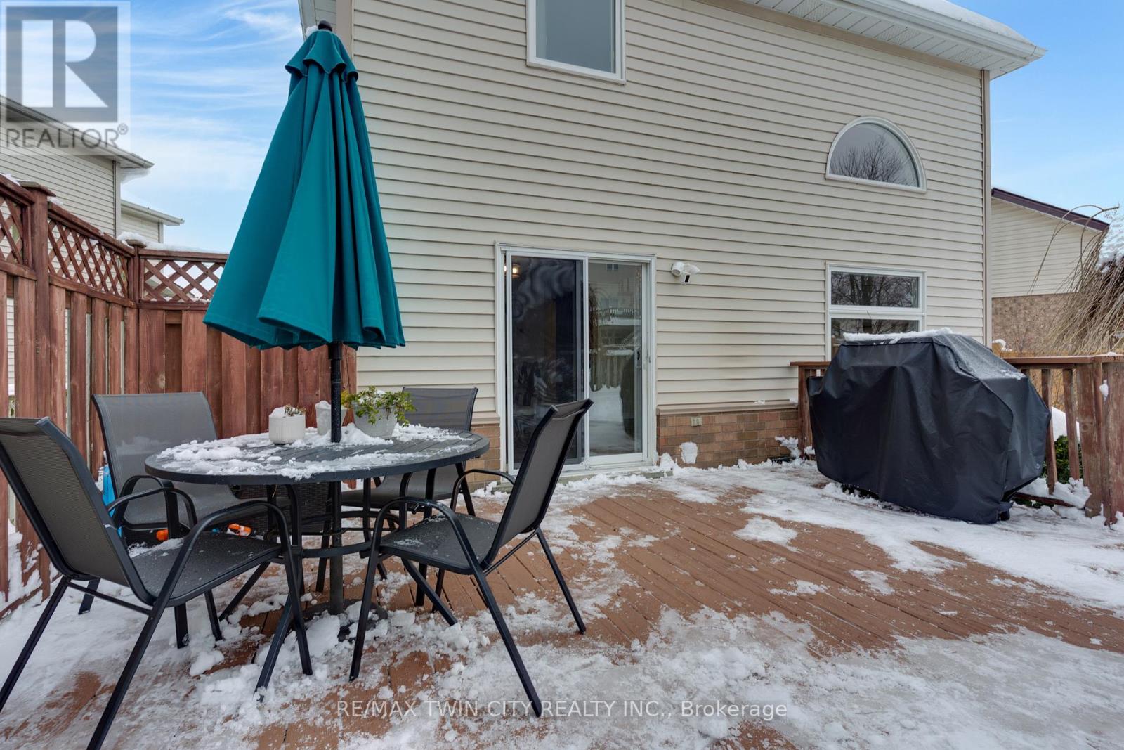 225 Thornbird Place, Waterloo, Ontario  N2T 2P1 - Photo 40 - X12601362
