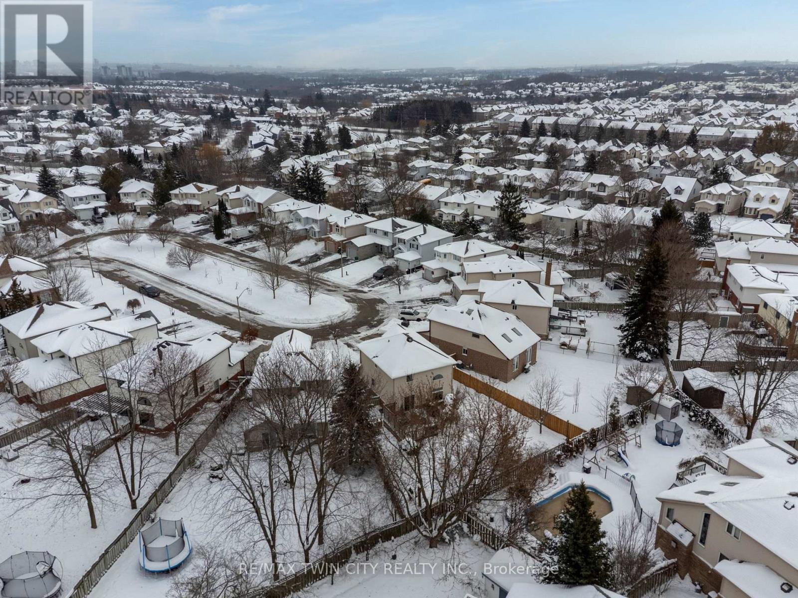 225 Thornbird Place, Waterloo, Ontario  N2T 2P1 - Photo 46 - X12601362