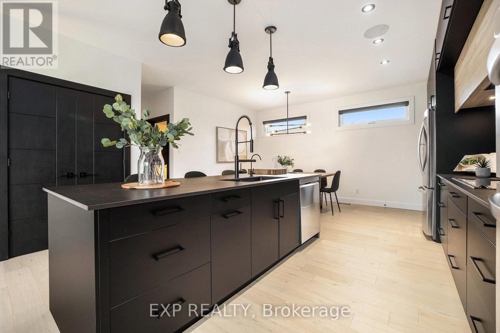 1056 Notre Dame Street, Russell, Ontario  K0A 1W0 - Photo 12 - X12601380