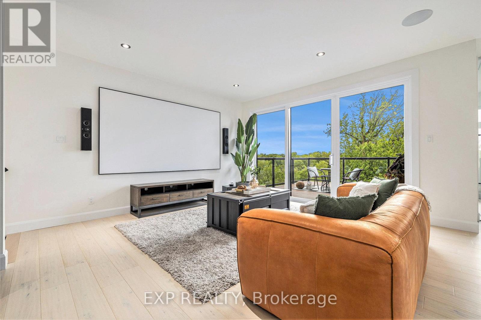 1056 Notre Dame Street, Russell, Ontario  K0A 1W0 - Photo 6 - X12601380