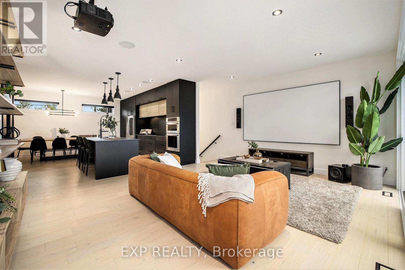 1056 Notre Dame Street, Russell, Ontario  K0A 1W0 - Photo 7 - X12601380