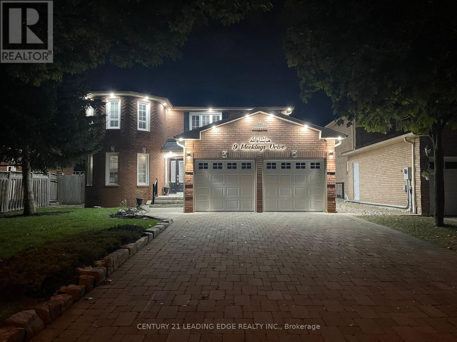 9 Meekings Drive, Ajax (Central West), Ontario  L1T 3N7 - Photo 2 - E12601142