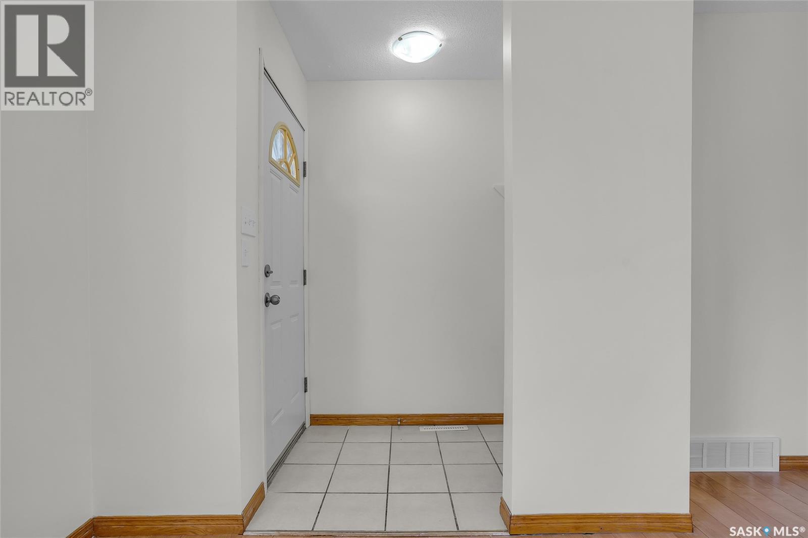 1806 Richardson Road, Saskatoon, Saskatchewan  S7L 4B5 - Photo 4 - SK024638