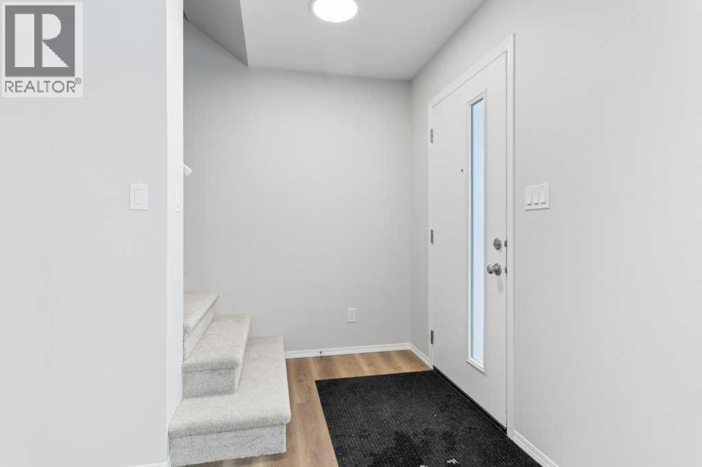 37 Louis Drive, Rural Red Deer County, Alberta T4E 3E5 - Photo 3 - A2272382