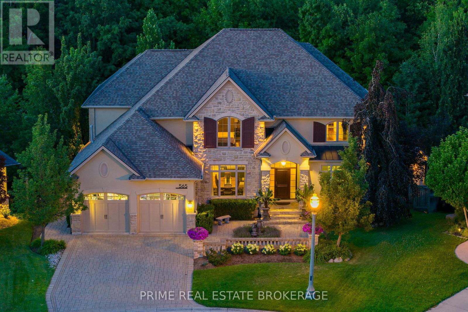 565 Eagletrace Drive, London North, Ontario  N6G 0E8 - Photo 2 - X12410777