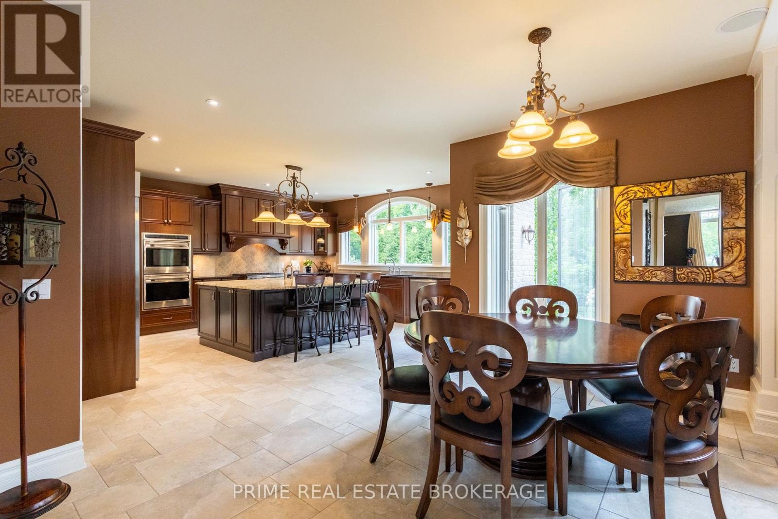 565 Eagletrace Drive, London North, Ontario  N6G 0E8 - Photo 14 - X12410777