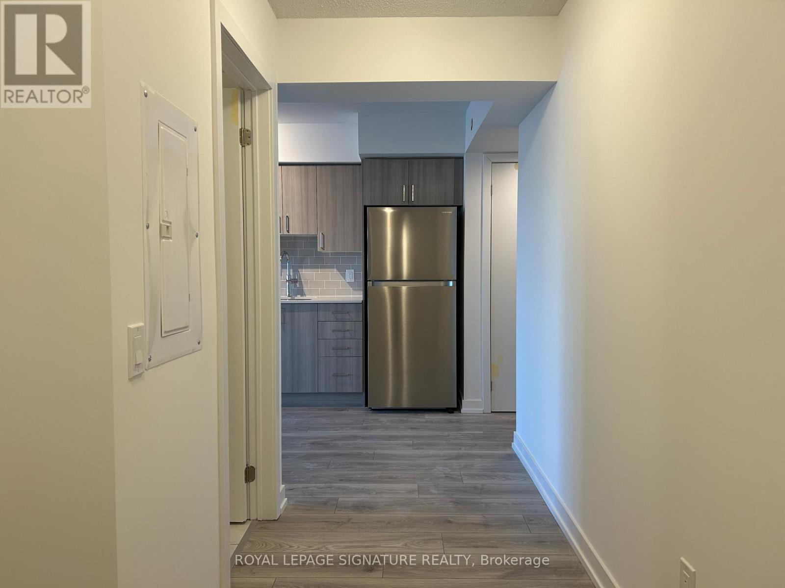 301 - 1455 Celebration Drive, Pickering, Ontario  L1W 1L8 - Photo 4 - E12601454