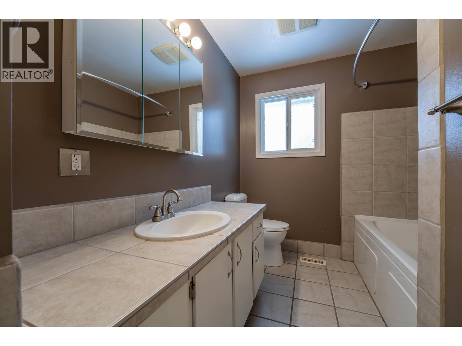 6151 Poplar Place, Prince George, British Columbia V2K 1X3 - Photo 10 - R3071800