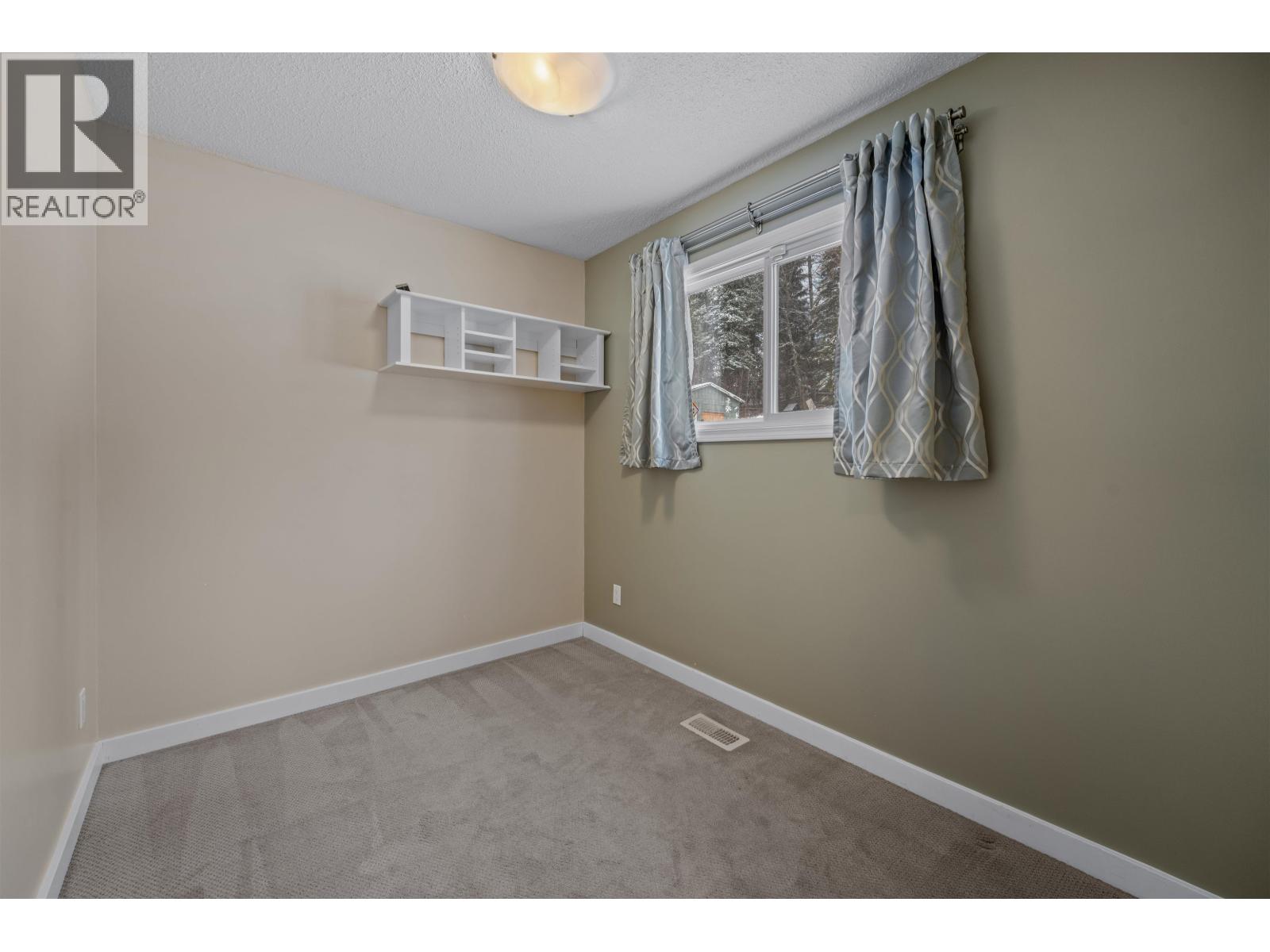 6151 Poplar Place, Prince George, British Columbia V2K 1X3 - Photo 11 - R3071800