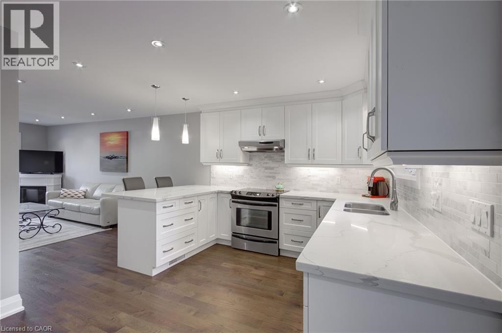 214 Ross Lane, Oakville, Ontario  L6H 5K5 - Photo 12 - 40772074