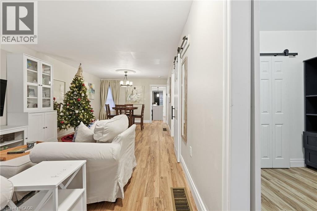 80 Province Street N, Hamilton, Ontario L8H 4H6 - Photo 3 - 40792316