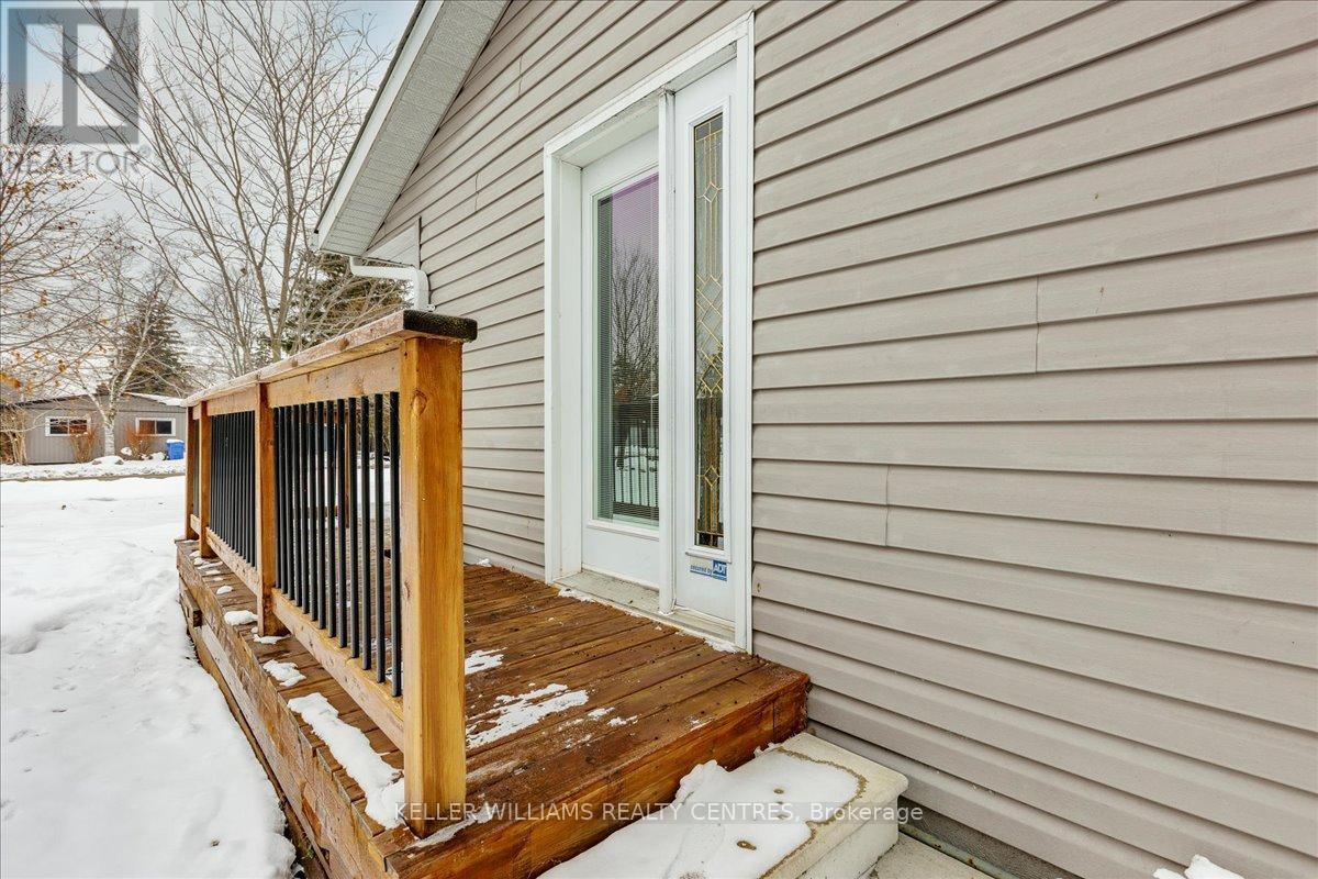 207 South Channel Drive, Georgina, Ontario  L4P 2N4 - Photo 30 - N12601408