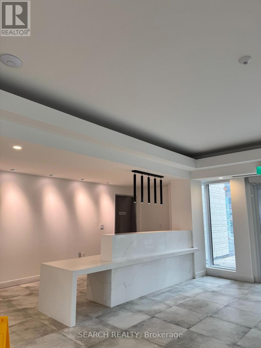 809 - 705 Davis Drive, Newmarket, Ontario  L3Y 0J2 - Photo 4 - N12601424