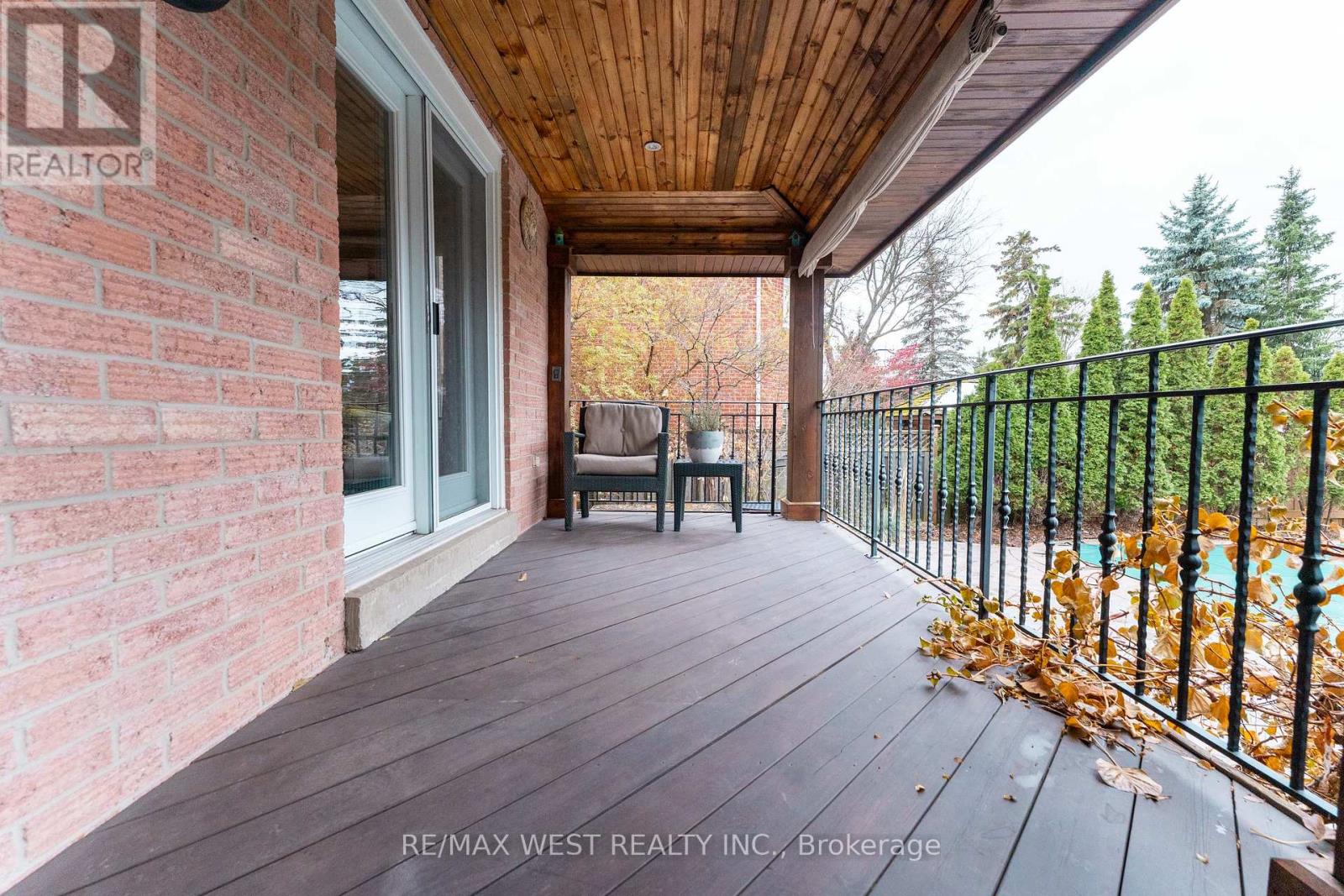 18 Harrowsmith Place, Richmond Hill, Ontario  L4E 2J9 - Photo 40 - N12601464