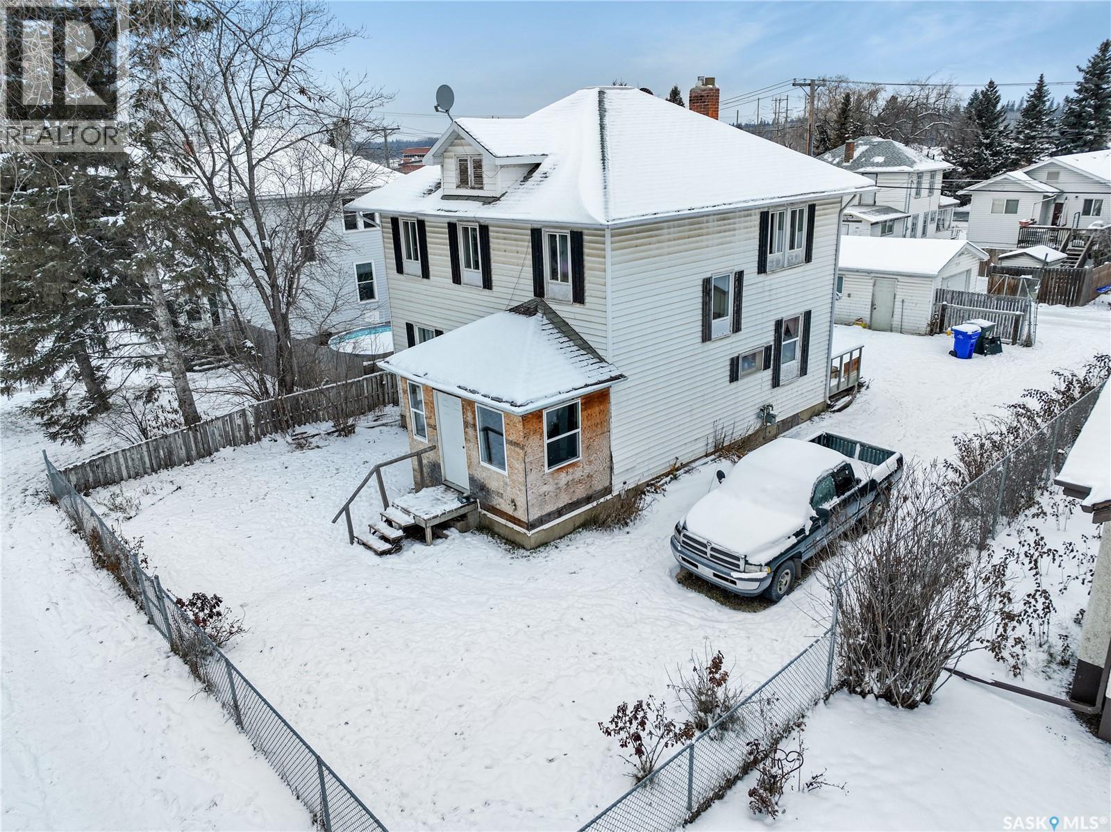 538 13th Street W, Prince Albert, Saskatchewan  S6V 3G7 - Photo 2 - SK025209