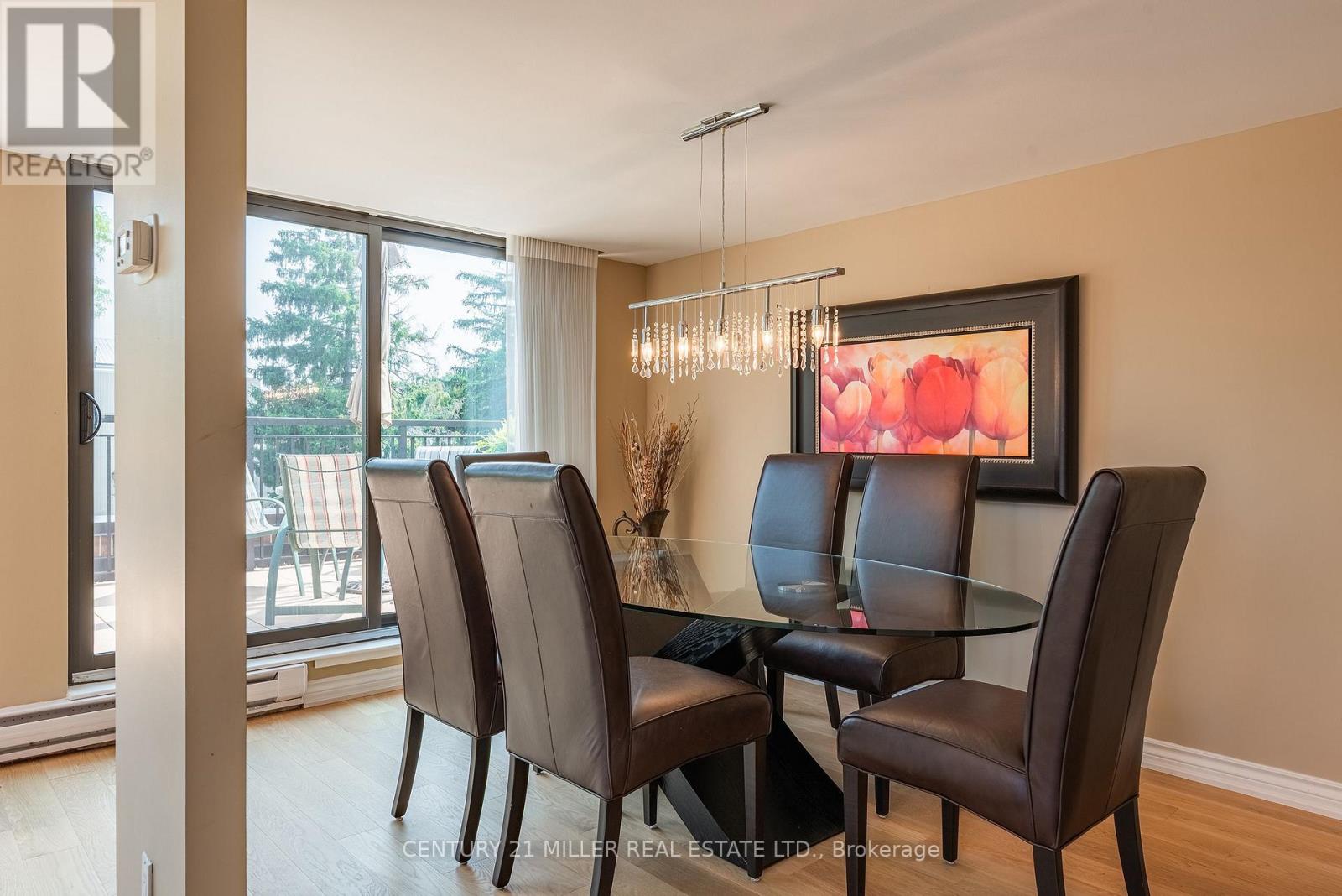 710 - 100 Lakeshore Road E, Oakville, Ontario  L6J 6M9 - Photo 12 - W12601410