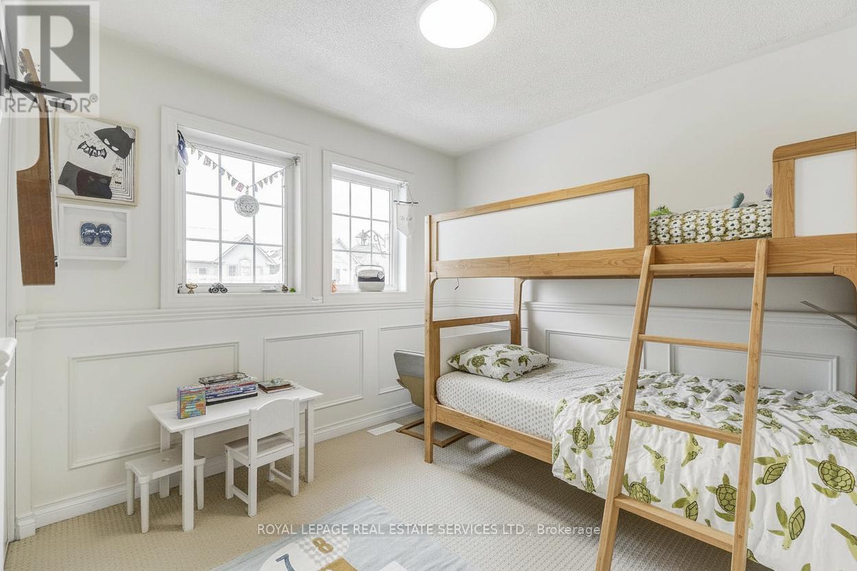 2455 Springforest Drive, Oakville, Ontario  L6M 0A1 - Photo 12 - W12601436