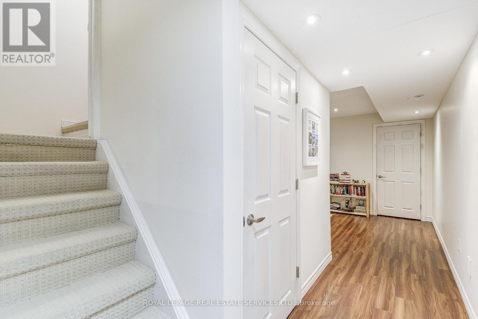 2455 Springforest Drive, Oakville, Ontario  L6M 0A1 - Photo 15 - W12601436