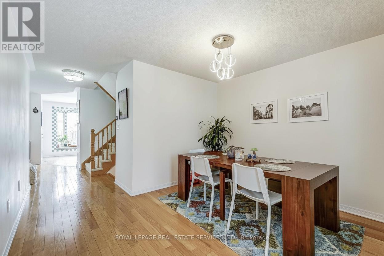 2455 Springforest Drive, Oakville, Ontario  L6M 0A1 - Photo 2 - W12601436