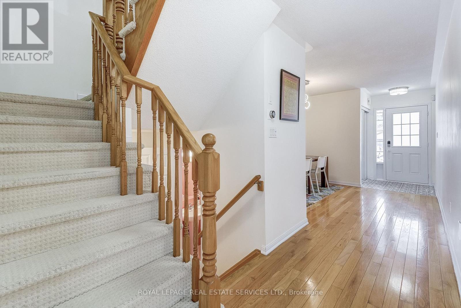 2455 Springforest Drive, Oakville, Ontario  L6M 0A1 - Photo 3 - W12601436