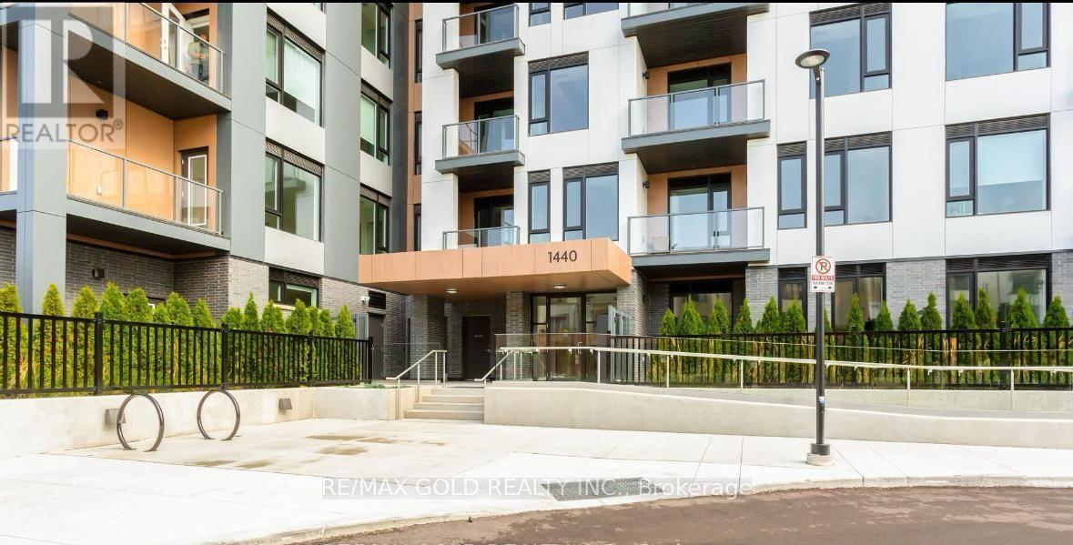 211 - 1440 Clarriage Court, Milton, Ontario  L9E 1B3 - Photo 2 - W12601444