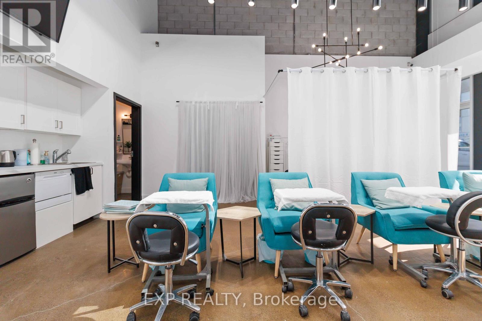 57 - 1215 Queens Way E, Mississauga, Ontario  L4Y 0G4 - Photo 13 - W12601448