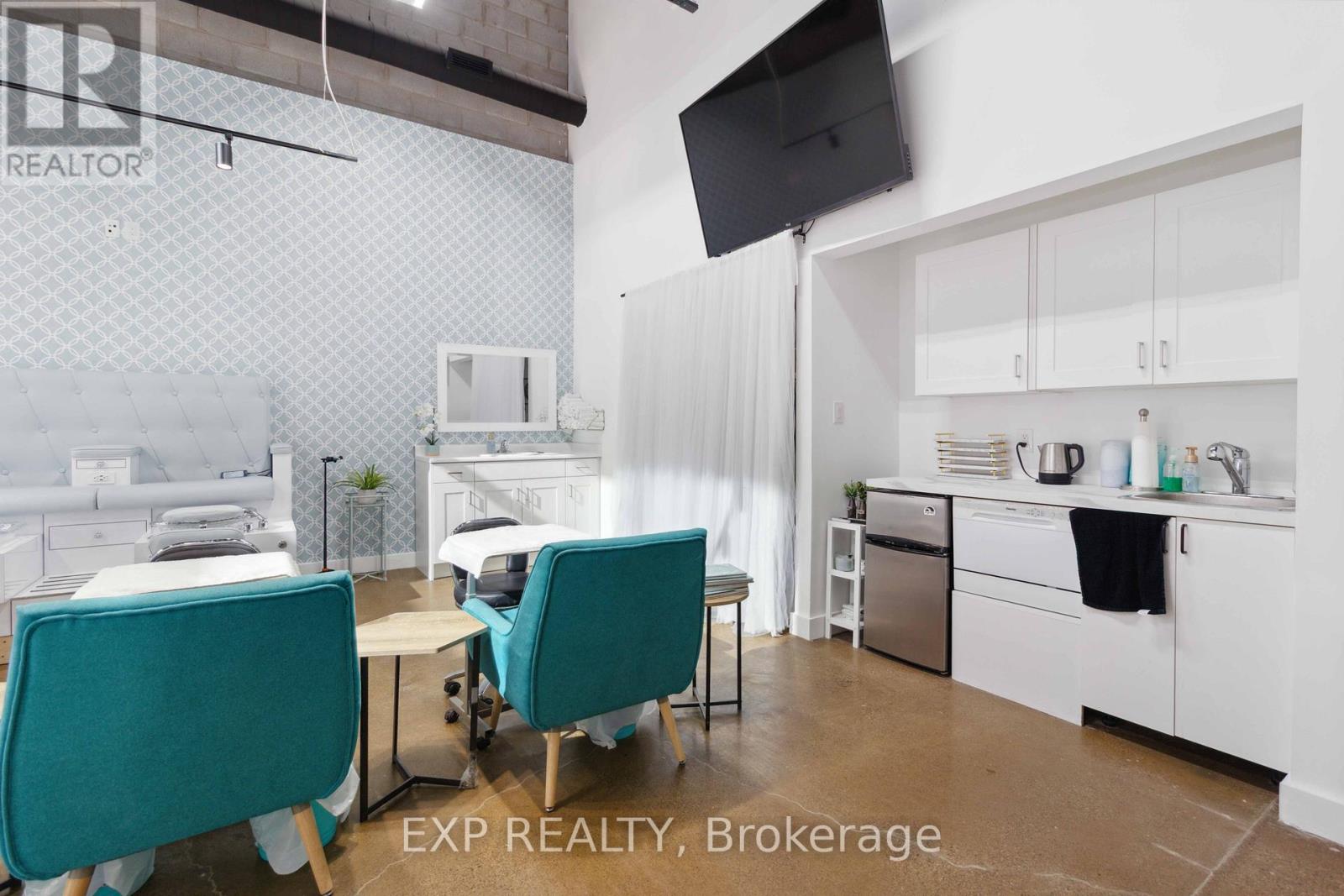 57 - 1215 Queens Way E, Mississauga, Ontario  L4Y 0G4 - Photo 14 - W12601448