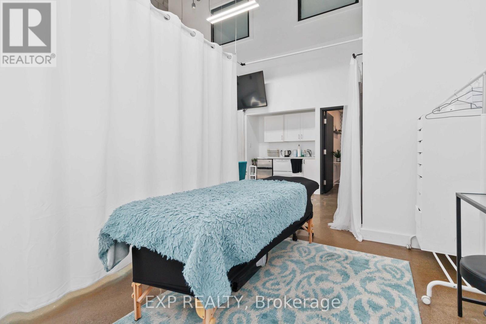 57 - 1215 Queens Way E, Mississauga, Ontario  L4Y 0G4 - Photo 21 - W12601448