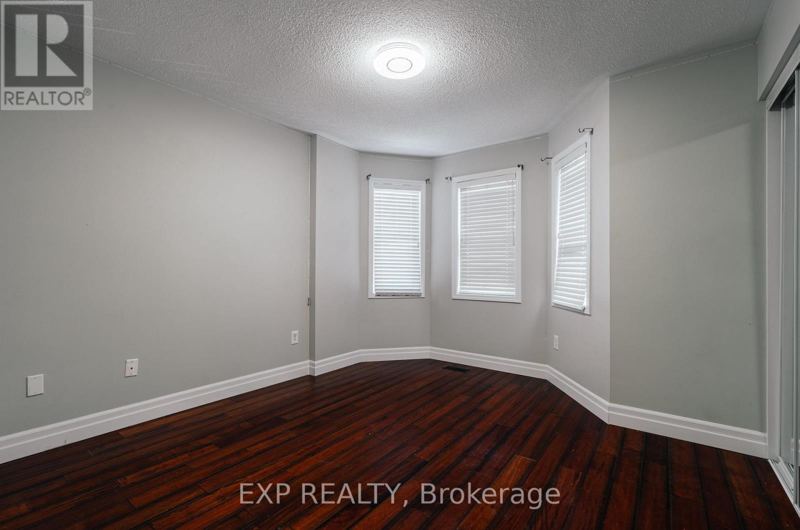 Upper - 10 Virtues Avenue, Brampton, Ontario  L7A 2R8 - Photo 11 - W12601466