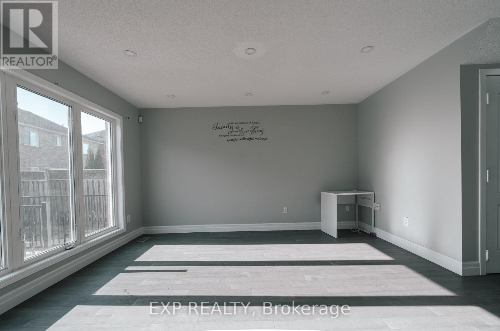 Upper - 10 Virtues Avenue, Brampton, Ontario  L7A 2R8 - Photo 6 - W12601466
