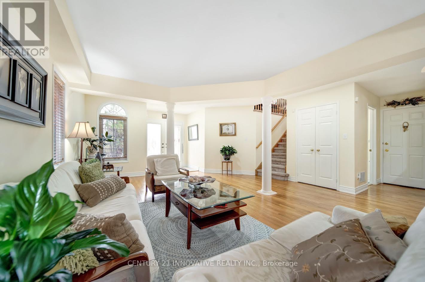 7289 Terragar Boulevard, Mississauga, Ontario  L5N 7L8 - Photo 10 - W12601476