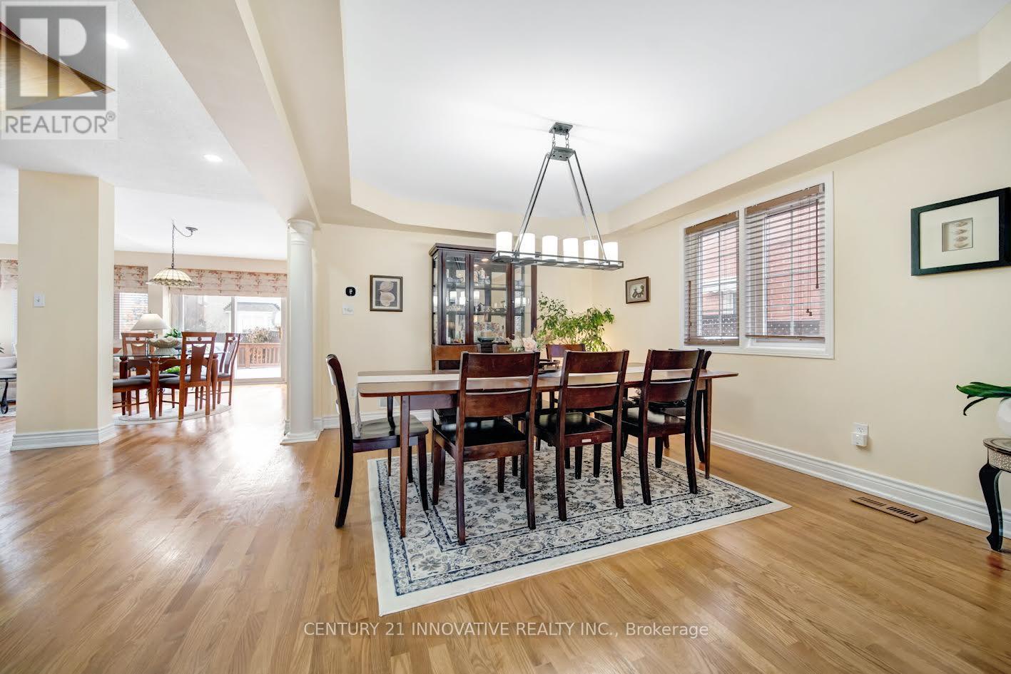 7289 Terragar Boulevard, Mississauga, Ontario  L5N 7L8 - Photo 9 - W12601476